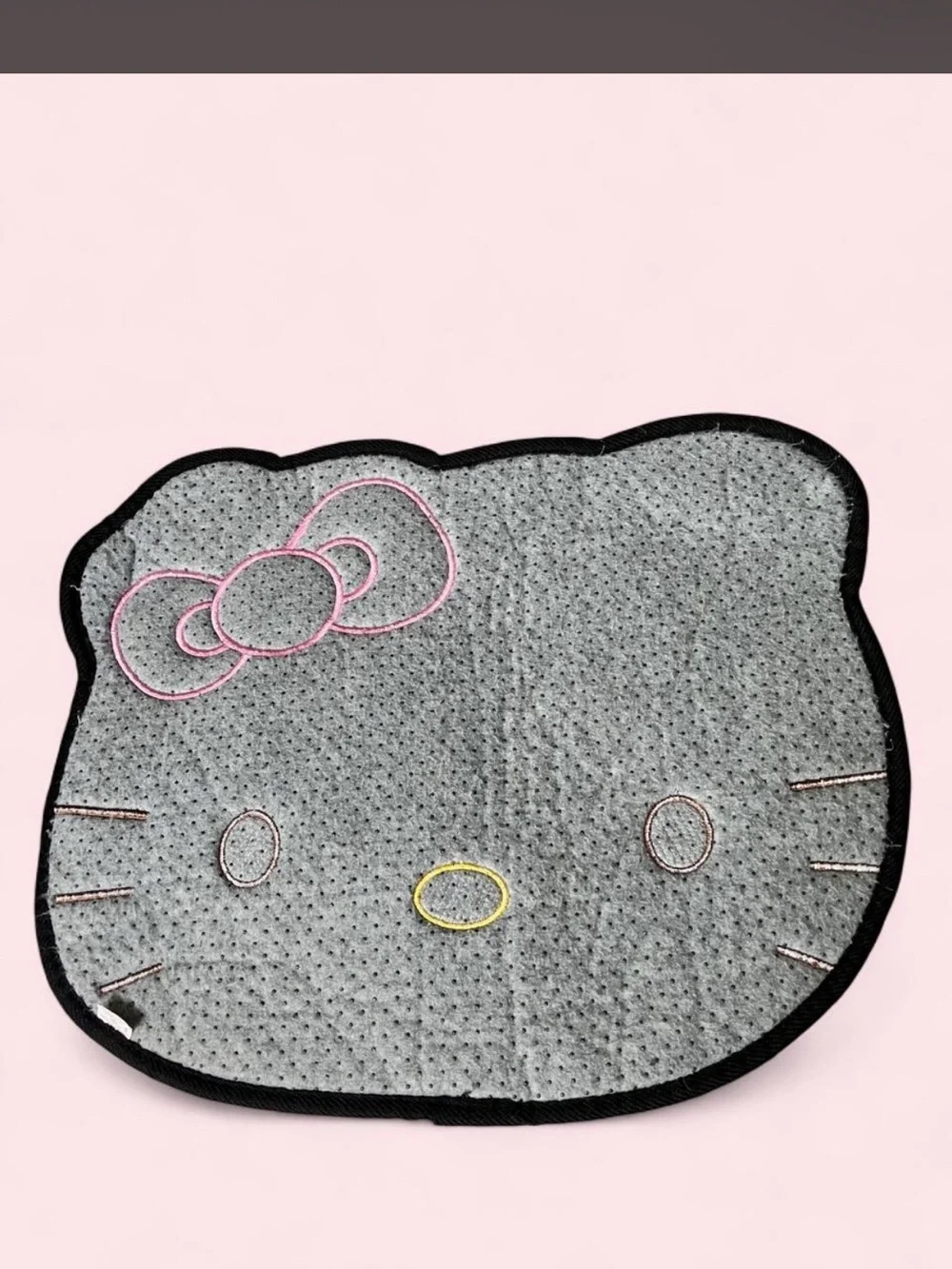 Small Black Plush Kitty Face rugwith Pink Bow
